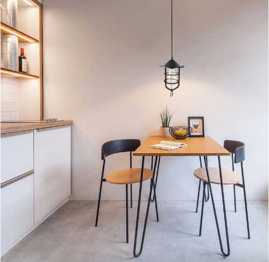 Lámpara colgante con rejilla negra