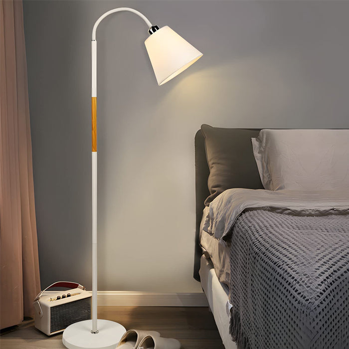 Lámpara de pie blanca