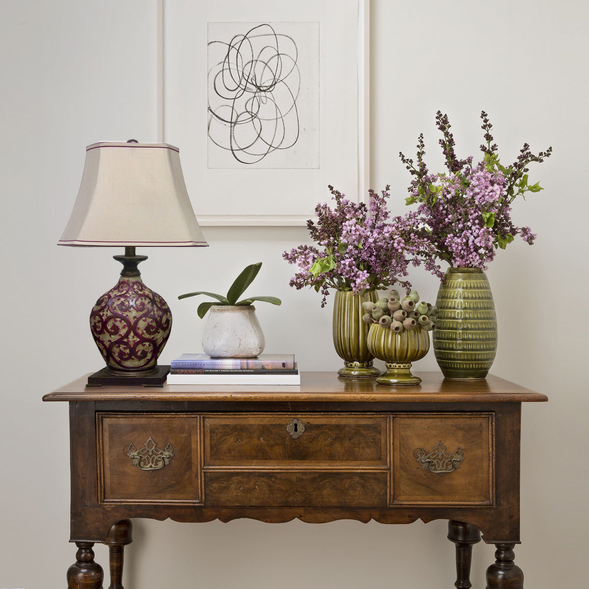 Lámpara de sobremesa clásica beige rojo